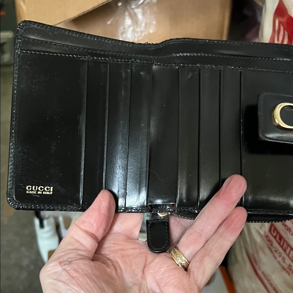 GUCCI Vintage Black Leather Wallet - Picture 2 of 8
